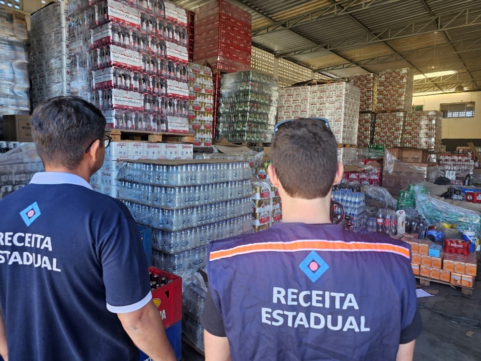 Leia mais sobre o artigo SEFAZ apreende mais de 224 mil bebidas em operação realizada em Guarapari