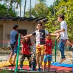 Crianças atendidas pela rede socioassistencial participam de ação do 13º BEIC em Teixeira de Freitas